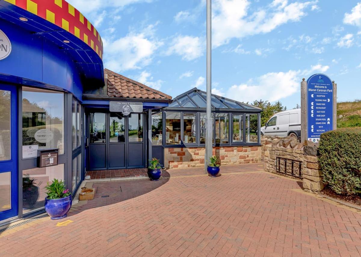 Waren Caravan Park Bamburgh Ngoại thất bức ảnh